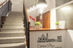 Гостиница Catedral Plaza Apartamentos  Гренада